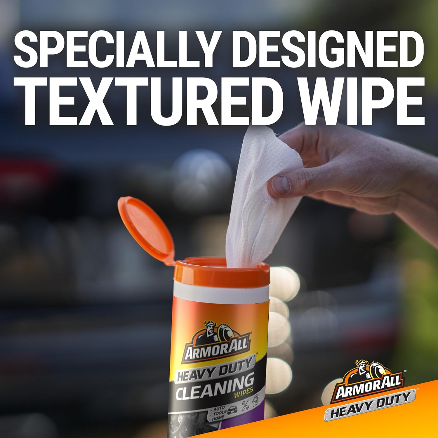 Highlights the specially designed textured wipe feature to emphasize the product's superior cleaning capability.