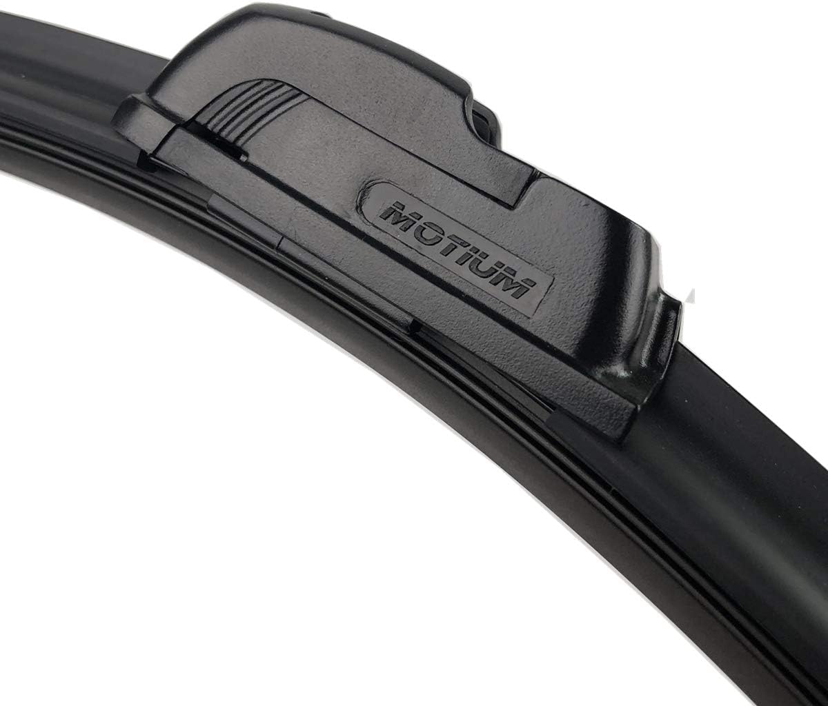 Highlights the Motum brand name on the product, emphasizing brand recognition and potentially implying quality or reliability associated with the brand.