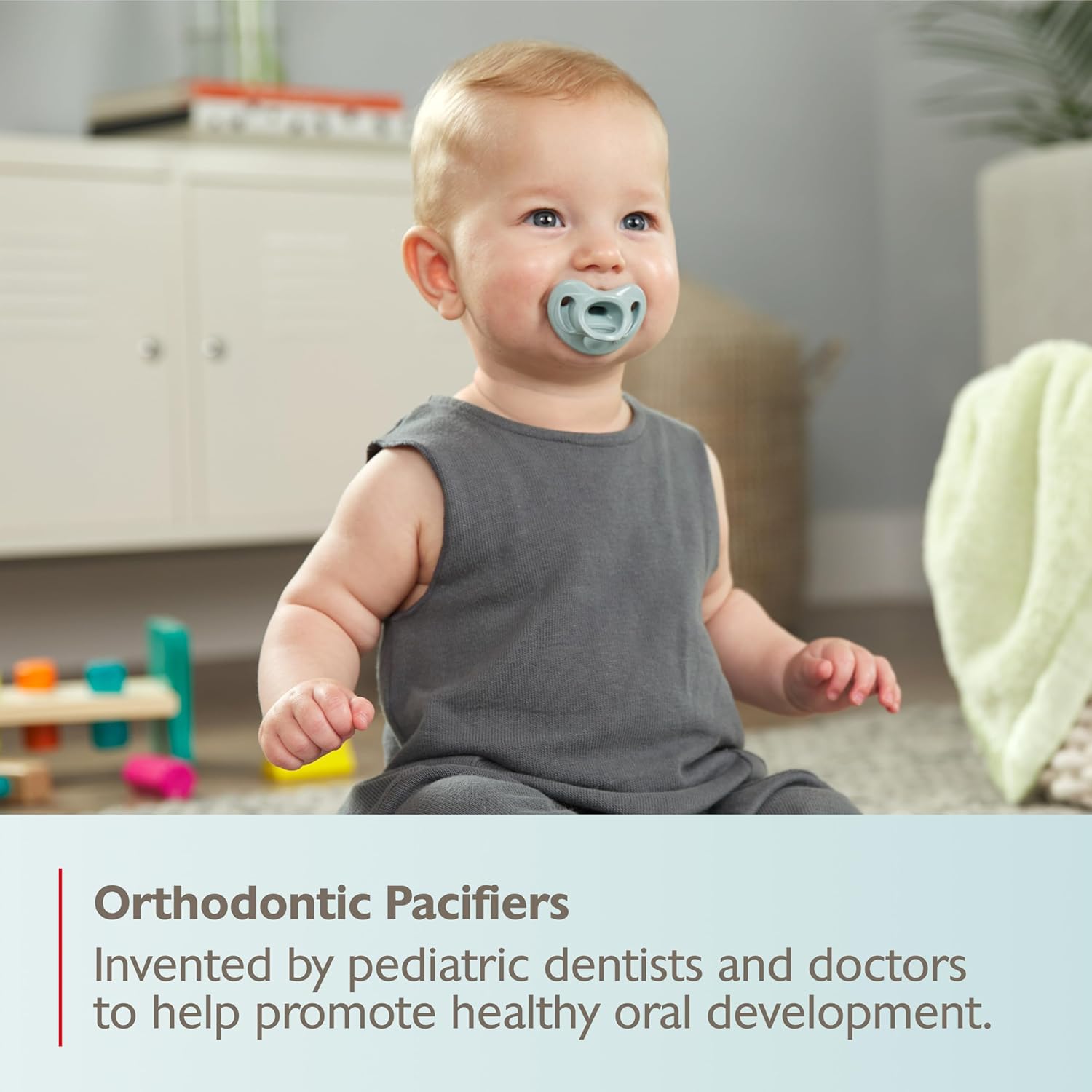Highlights the orthodontic design of the pacifier, emphasizing its benefit for healthy oral development in babies.