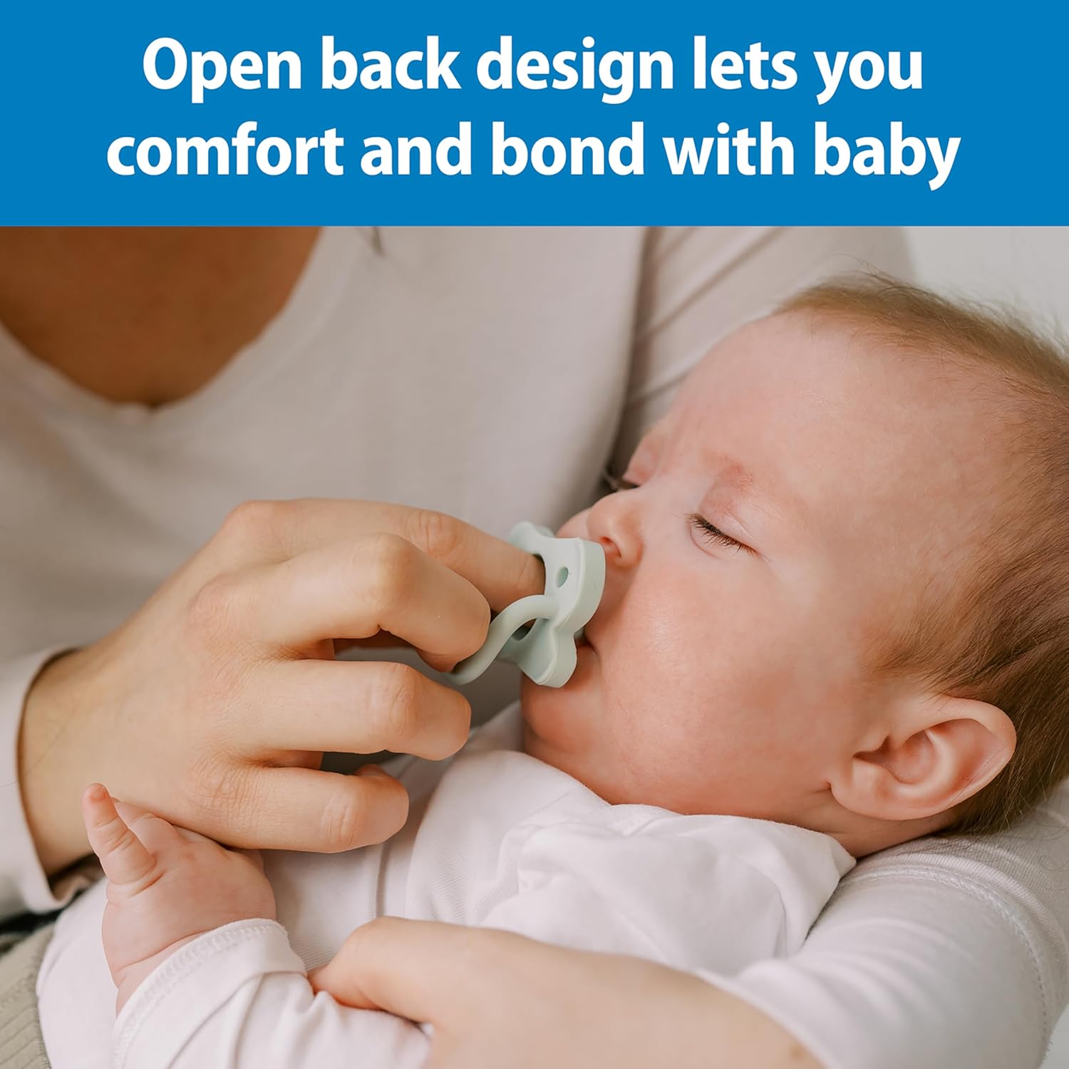 Highlights the open back design feature of the product, emphasizing how it allows for comfort and bonding with the baby.