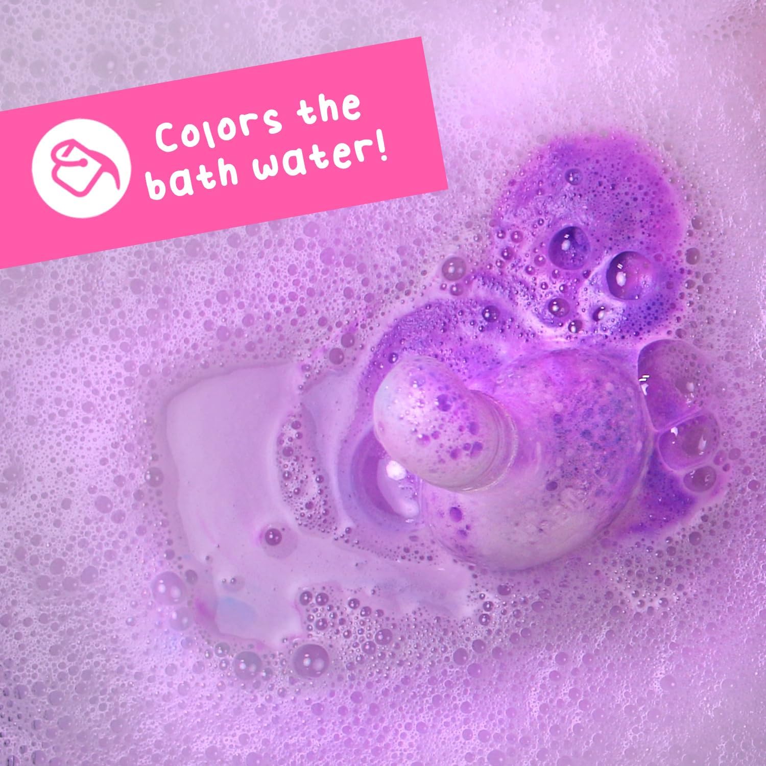 Demonstrates the product's ability to change the color of bath water, making bath time more fun and engaging for children.
