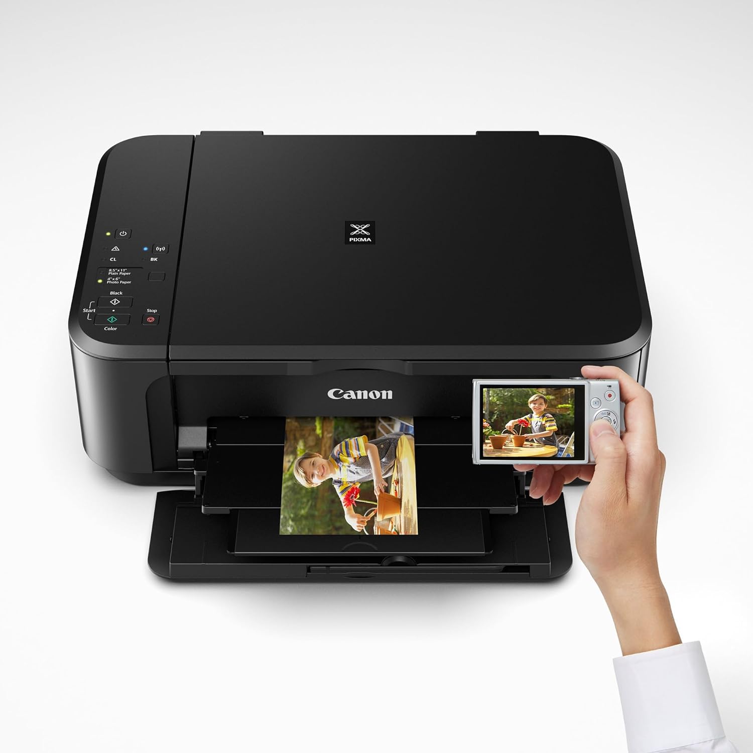 Demonstrates how to easily print photos directly from a camera or memory card, highlighting the printer's user-friendly features.