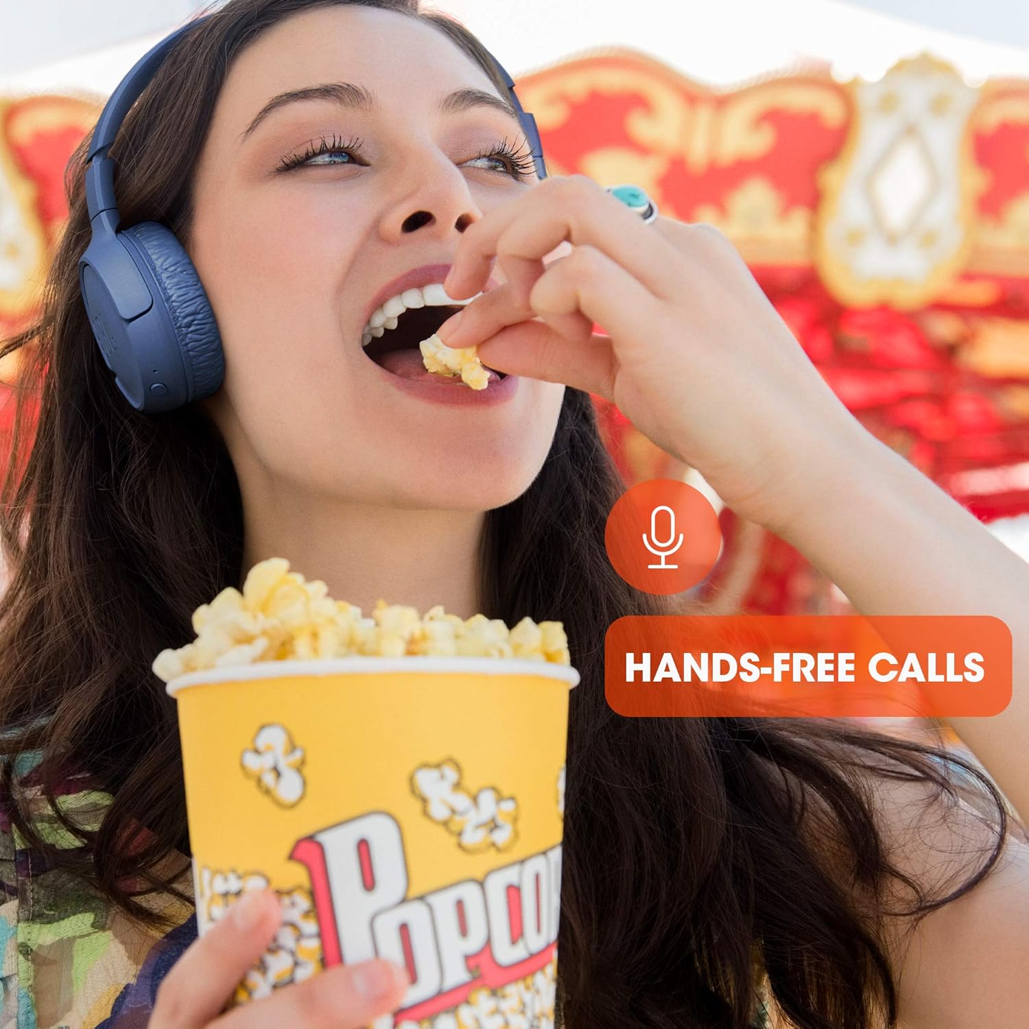 Highlights the headphones' ability to make hands-free calls, allowing users to multitask while on the phone.