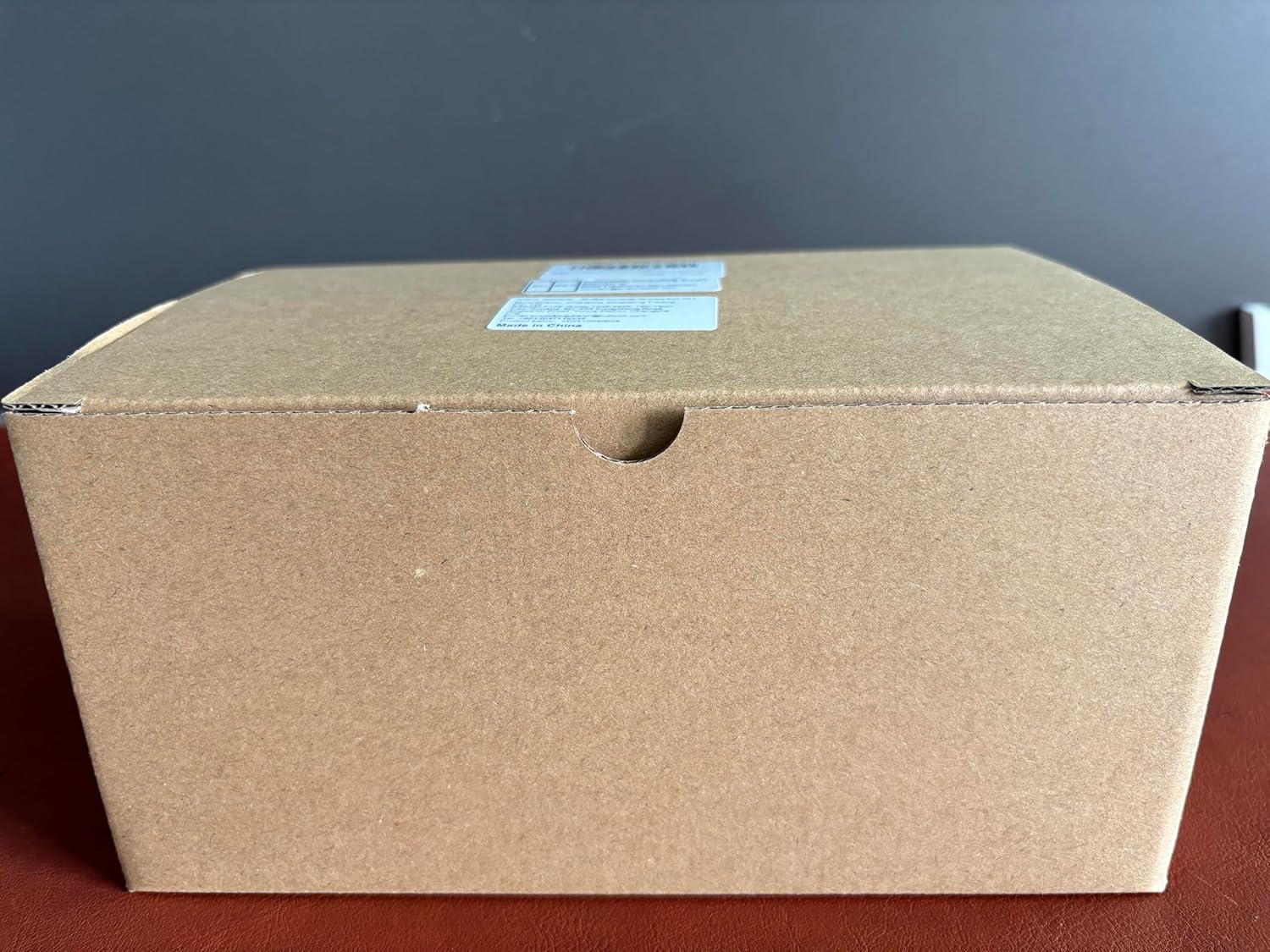 Shows the standard packaging the customer will receive when ordering the product.