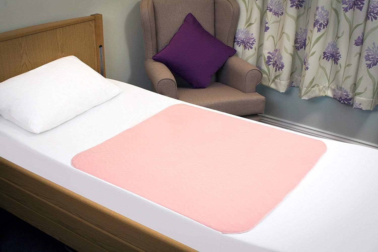 Demonstrates the product's ability to protect bedding from moisture and accidents, providing safety and peace of mind for users with incontinence issues